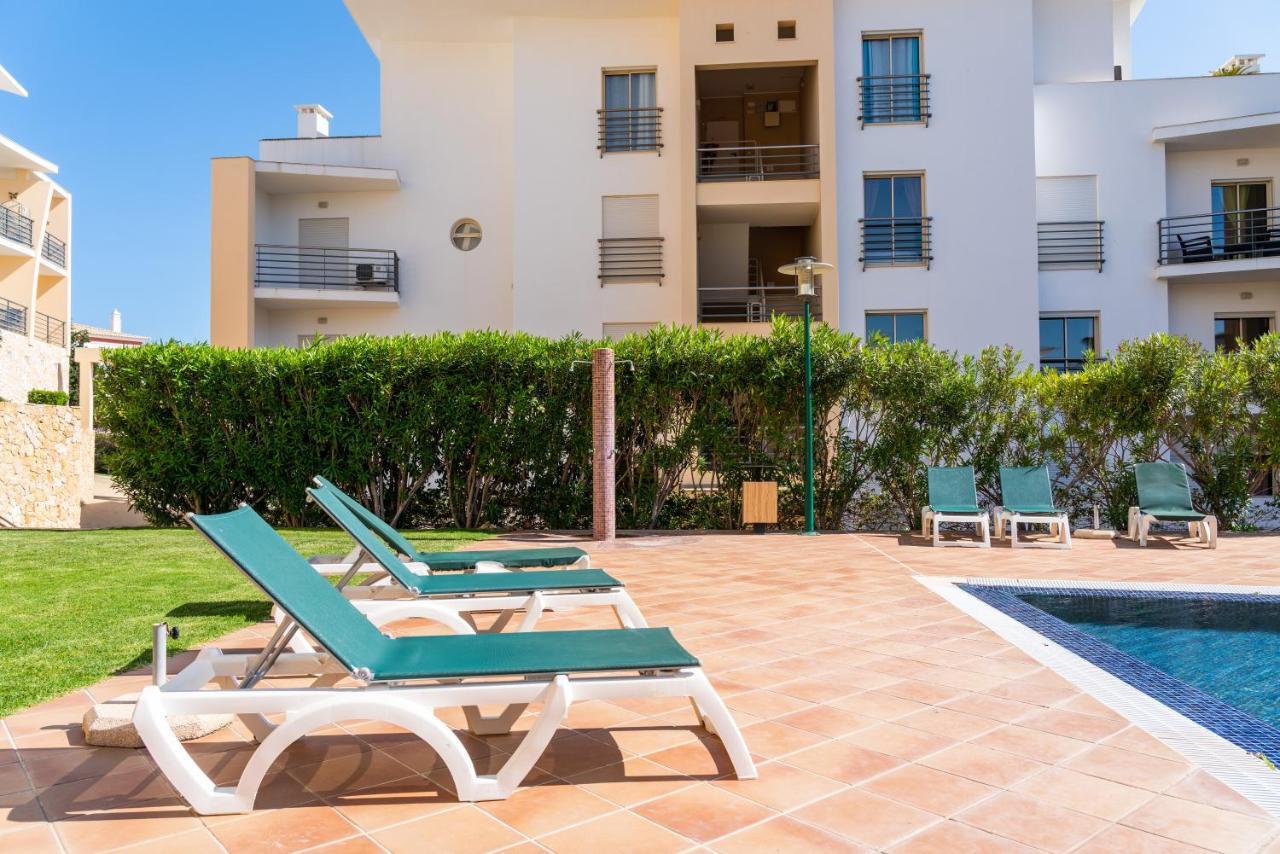 Bnb Homes Ocean View Apartment With Relax Terrace, 2 Swimming Pools & Tennis Court Albufeira Bagian luar foto