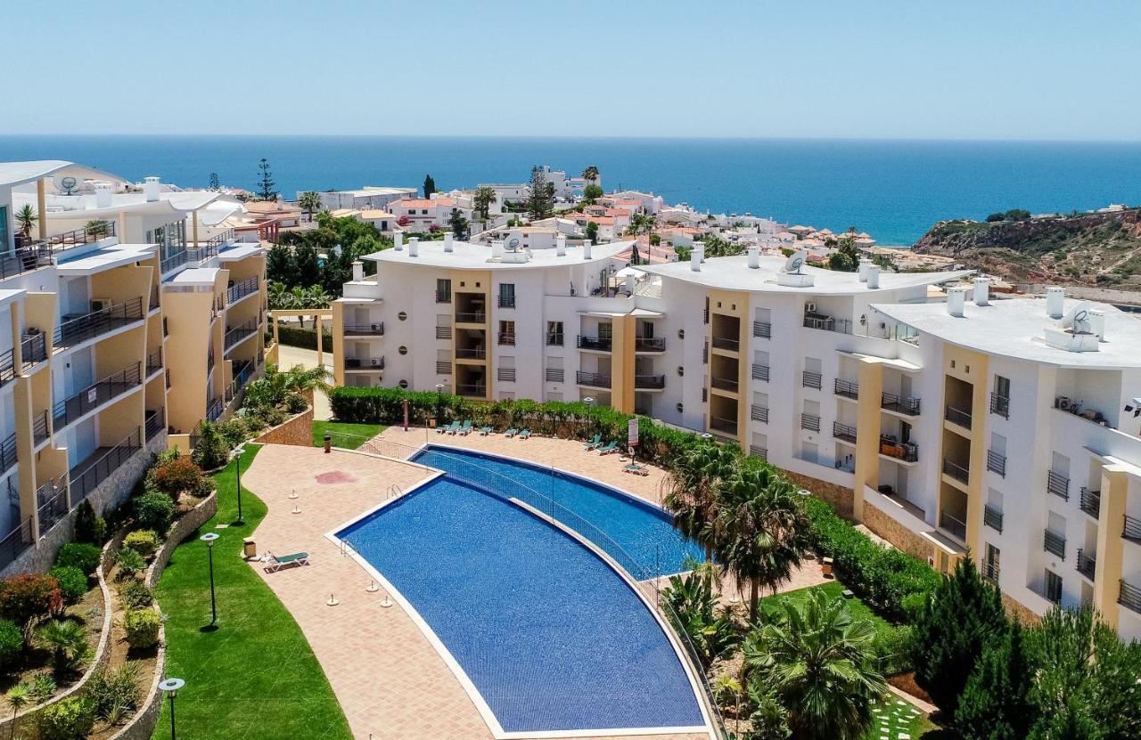 Bnb Homes Ocean View Apartment With Relax Terrace, 2 Swimming Pools & Tennis Court Albufeira Bagian luar foto