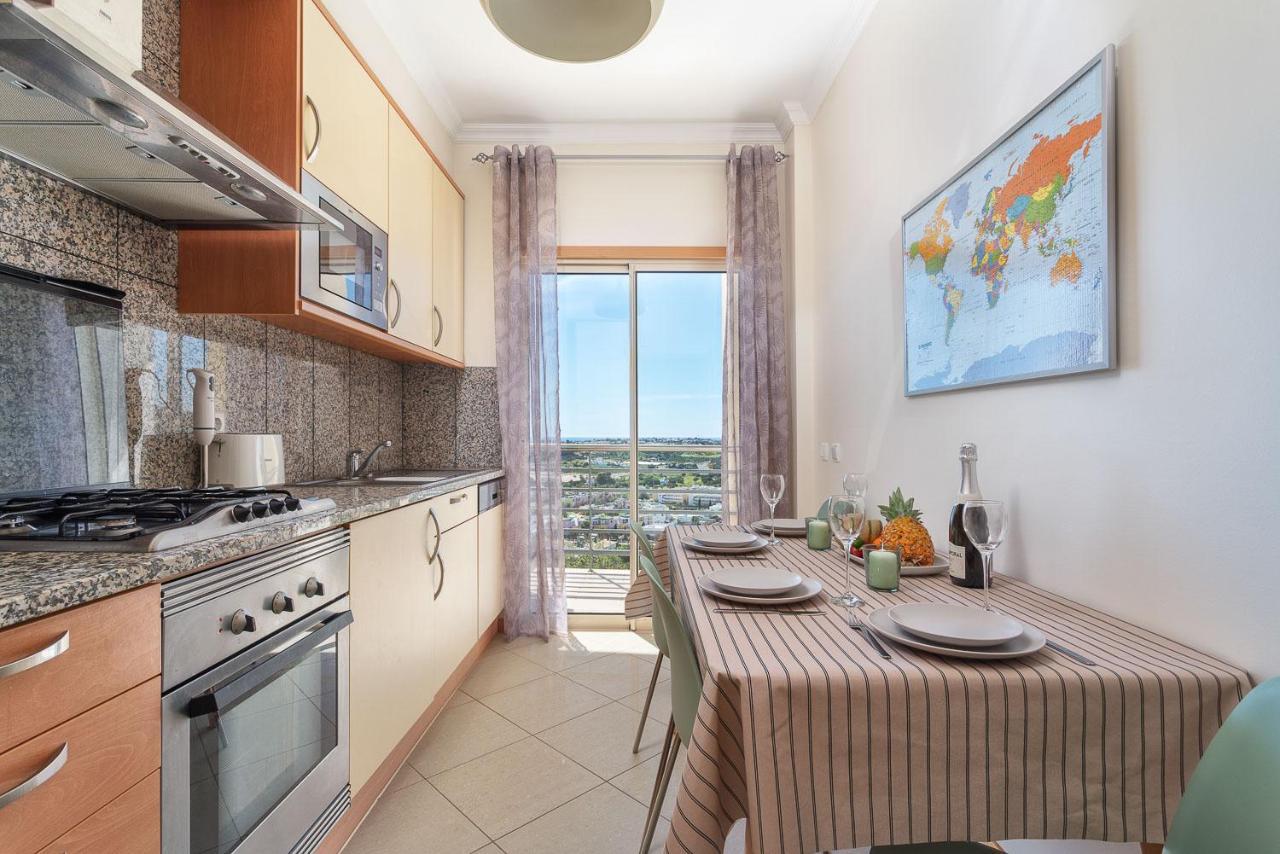 Bnb Homes Ocean View Apartment With Relax Terrace, 2 Swimming Pools & Tennis Court Albufeira Bagian luar foto