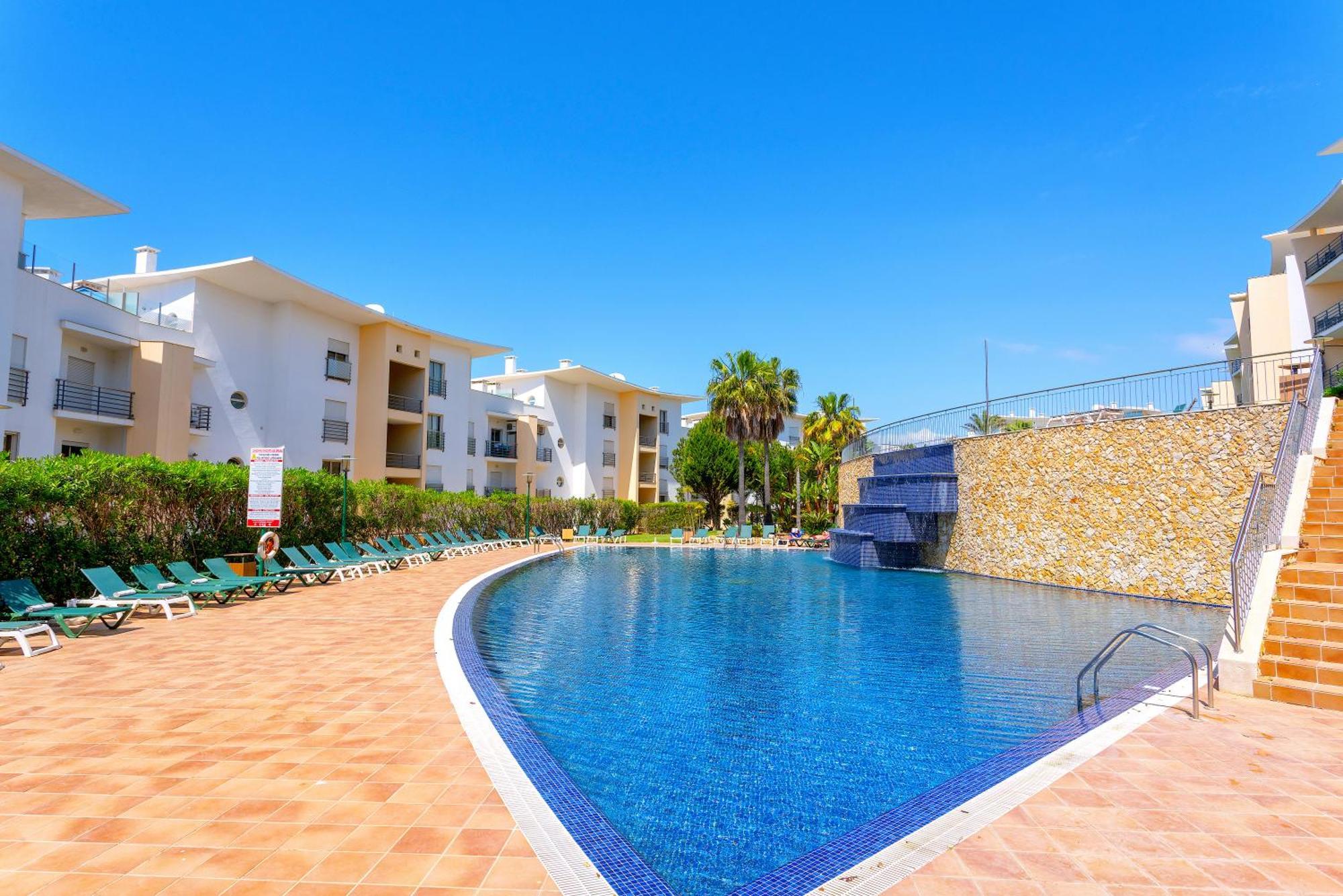 Bnb Homes Ocean View Apartment With Relax Terrace, 2 Swimming Pools & Tennis Court Albufeira Bagian luar foto